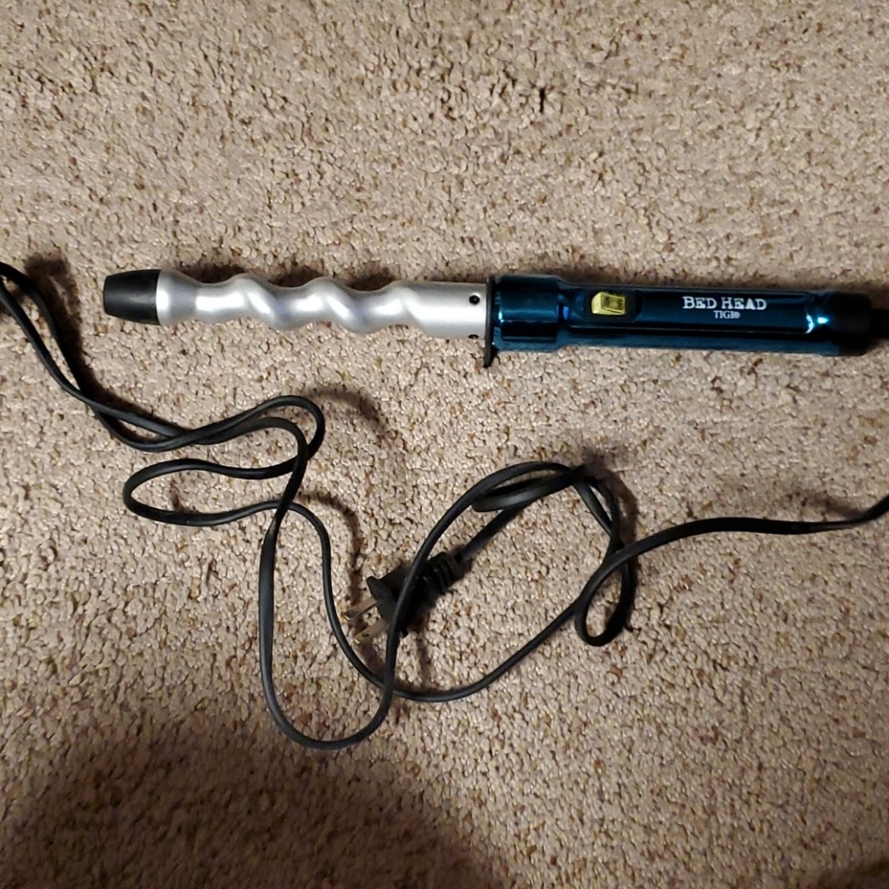 Bed Head wave curling iron